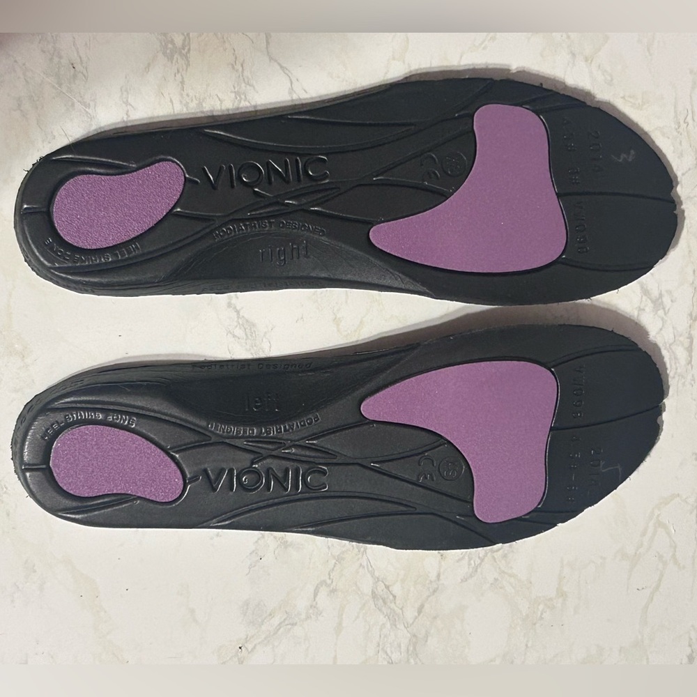 Vionic Dakota Slip On Shoes Size 6 - Picture 9 of 10